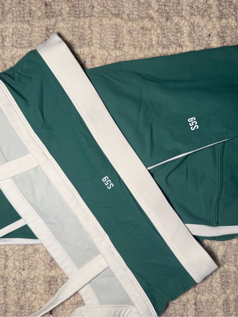 Women's Green & White sports bra and legging set - Picture 2 of 5